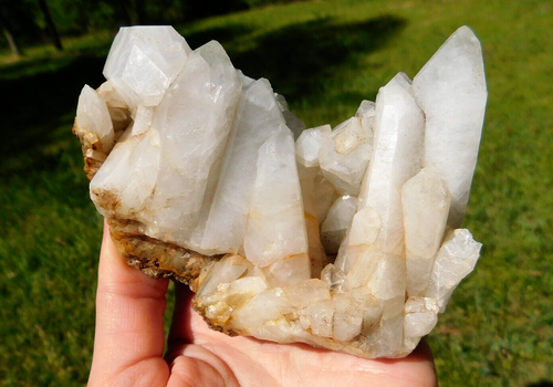 Snow Quartz Crystal Cluster from Arkansas for Meditation Positive Energy Decor - Picture 4 of 9