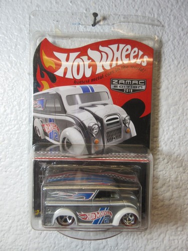 Rare Walgreens Mail In ZAMAC 2019 Hot Wheels DAIRY DELIVERY (M)