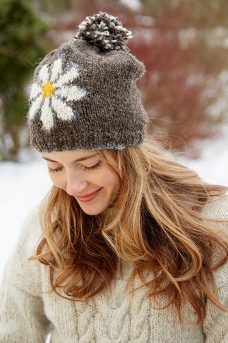 Pachamama Hand Knitted 100% Wool Bobble Beanie Hat - Daisy - BNWT - 第 6/19 張圖片