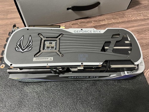 ZOTAC GAMING GeForce RTX 4070 Ti AMP AIRO 12GB GDDR6X - Bild 12 von 12