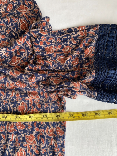 Beme Blouse Womens Large Blue Red Lace Floral Boho 3/4 Sleeve V-Neck Flowy Top - Picture 8 of 10