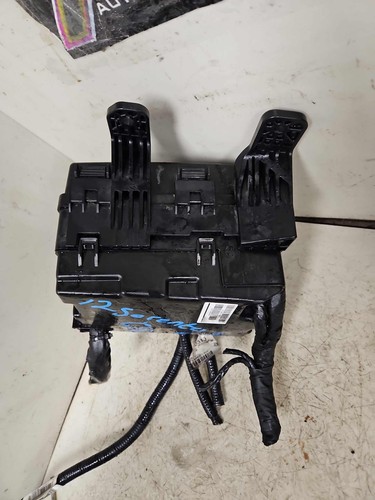 Bloque de conexión de circuito de caja de fusibles de motor 11-13 KIA SORENTO 2,4 L (Eng Comp) OEM - Imagen 9 de 12