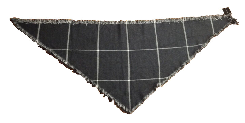 NWT SAKS FIFTH AVENUE SCARF SHAWL GRAY GREY WHITE PLAID ACRYLIC FRINGE NEW WITH