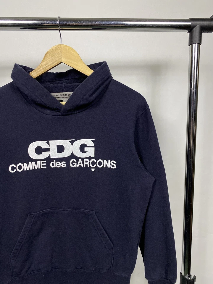 Sudadera Comme Des Garçons CDG Logo Grande Talla Pequeña Foto 2 de 4