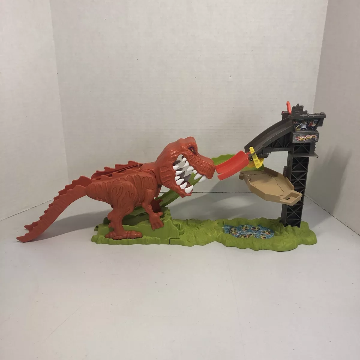 Hot Wheels T-Rex Takedown Incomplete For Parts Mettel