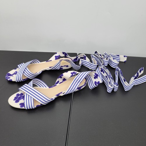 Cabi Womens 8M Watercolor Tie Up Sandals Shoes Blue White Floral Stripe Flat - Picture 2 of 14