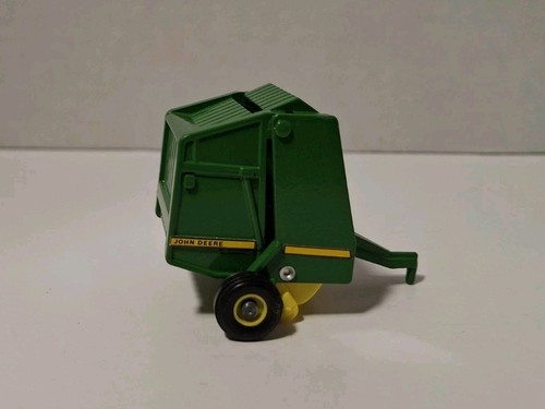 ERTL John Deere Round Baler 2076D Diecast 1:64 Scale w/ Bale – Made in Korea - Picture 6 of 10