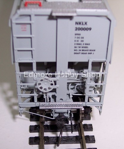 North American Railcar Corp. #1006-01 Louis D 5431 CU.FT. 3bay Efficiency Hopper - Picture 9 of 18