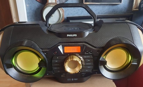PHILIPS Bluetooth Ghettoblaster Lautsprecher - Robust, Tragbar, Kabellos Radio, USB CD