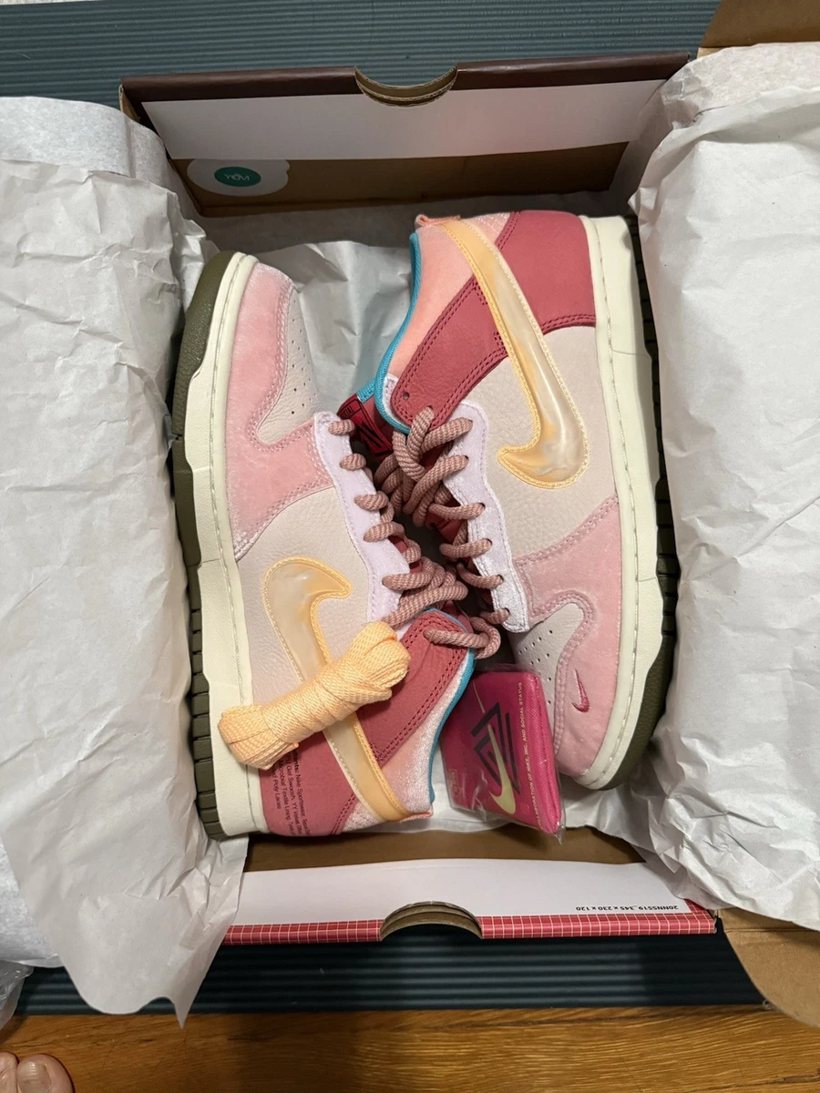 Nike Social Status x Dunk Mid Strawberry Milk for Sale
