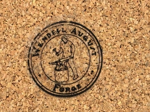 Wendell August Forge Trivet metallo martellato Amish casa fienile scena diametro 7 pollici - Foto 9 di 10
