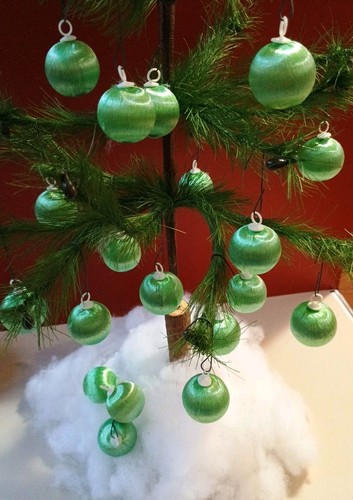 Ornamenti natalizi vintage in raso filato verde pastello miniatura - Foto 4 di 4