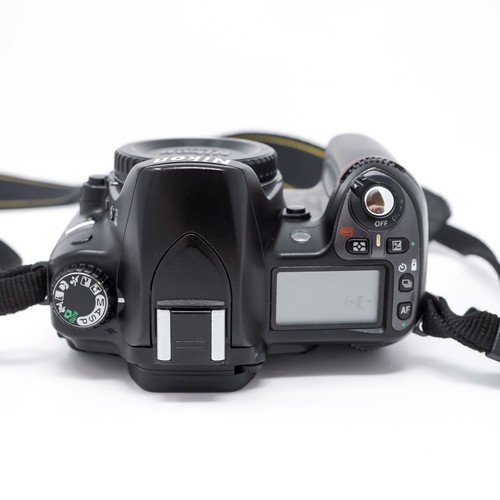 Nikon D80 10.2MP DSLR Camera Body - Very Good Condition - Picture 4 of 9