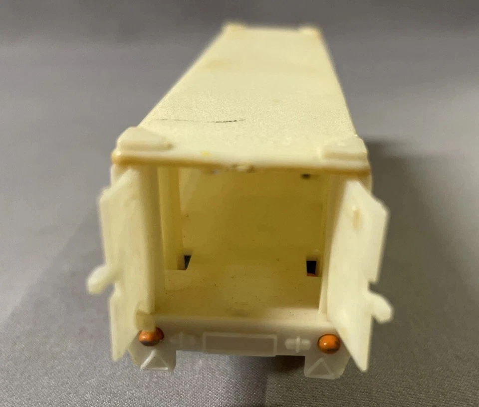 De colección YATMING Naranja Cabover Semi Trk & "Interstate System" Trlr, escala HO Foto 2 de 4