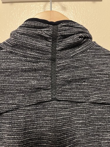 Lululemon Base Runner  1/2 Zip Long Sleeve Half Zip Black Gray Pocket Rulu Sz 10 - Bild 14 von 16