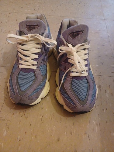 New Balance 9060 Women Size 7.5 Us