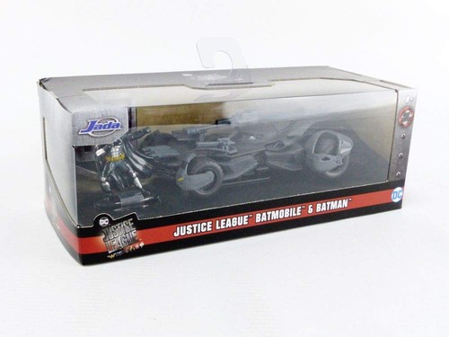 Toys DC Comics Justice League Batman & Batmobile 1:32 Die - Cast Vehicle with... - Picture 6 of 6