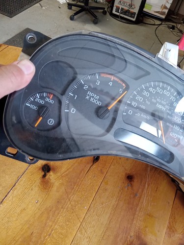 2005 Chevy Silverado 3500 6.6L Duramax Speedometer Cluster OEM - Picture 3 of 5