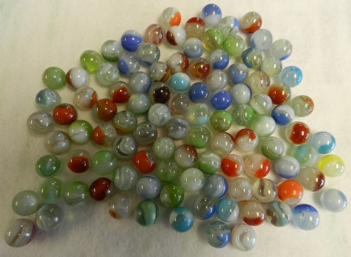 #18210m Vintage Group of 100 Vitro Agate Marbles .59 to .64 Inches - Picture 12 of 12