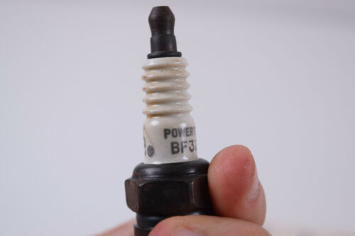 Vintage Autolite Motorcraft Ford Set of 8 BF 32 Power Tip Spark Pugs - Picture 8 of 12