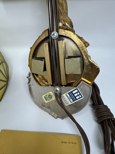 READ New Old Stock Vtg Schlitz On Draught Light Lamp Sconce Beer Sign Wall - Picture 10 of 11