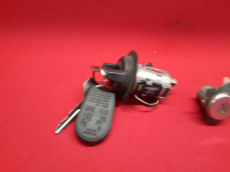 1997 - 1999 年通用骑士 Sunfire 点火气缸锁带钥匙套装 12534416 — 第 2/4 张图片