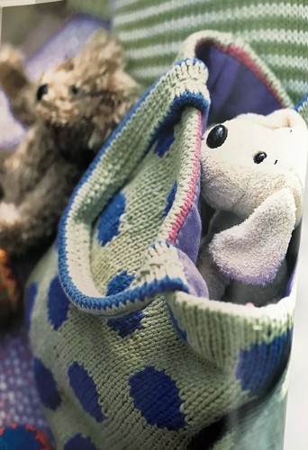 ROWAN KNITTING Magazine Number 33 - Designer Patterns! (See Photos) - Picture 6 of 17