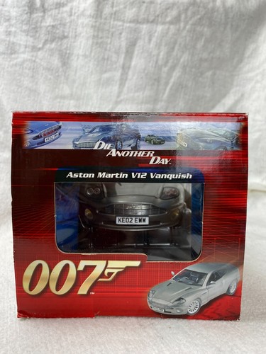 NIB ERTL James Bond 007 DIE ANOTHER DAY ASTON MARTIN V12 VANQUISH 1:18 w/ QCard - Picture 4 of 17