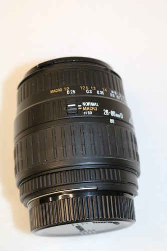 Sigma 28-80mm f3.5-4.5II Nikon AF mount with Hood - Picture 8 of 9