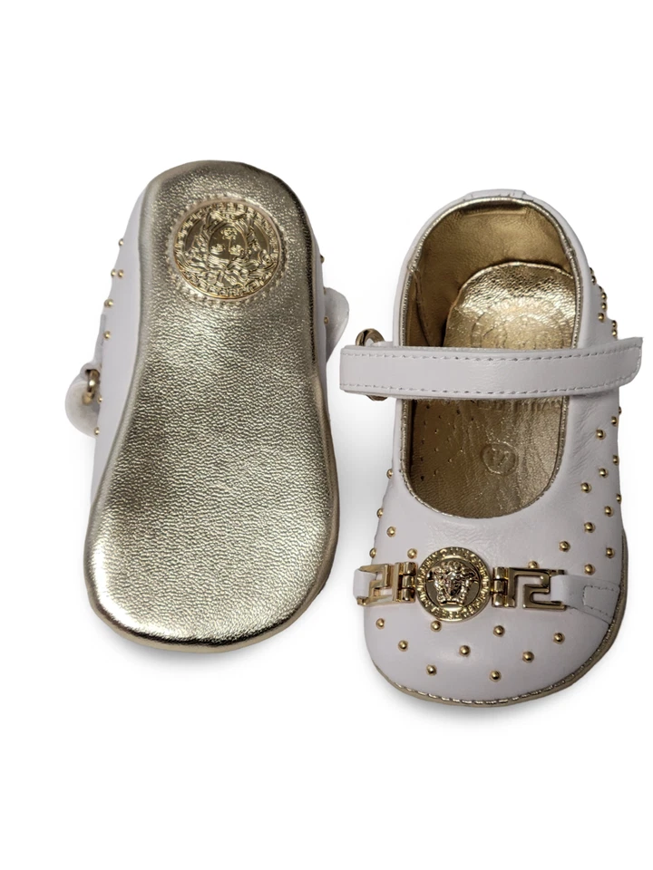Nuevo en caja Nuevo Versace Bebé Niña Cuero Blanco Medusa Zapatos Tachonados Talla 17 EE. UU. 2 Foto 4 de 4