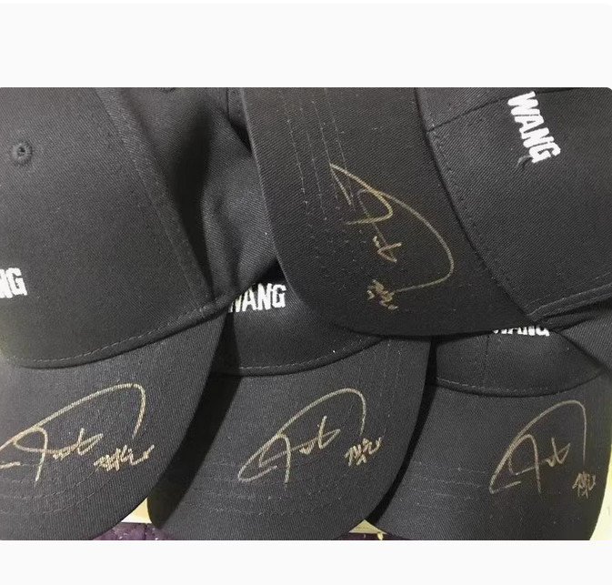 KPOP GOT7 Bordado EQUIPO WANG Letras Sombrero Para Mujeres Hombres Gorras de Béisbol Autógrafo