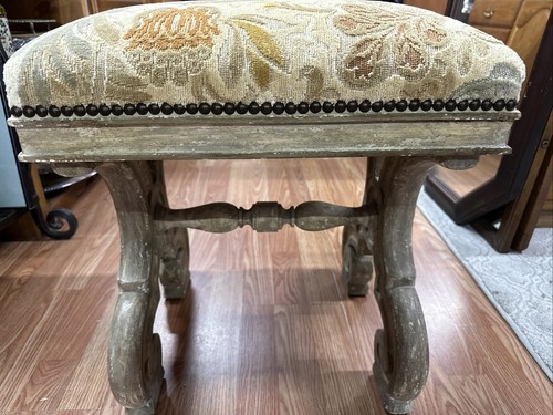 Rustic Wood Stool Dennis & Leen 17.5” x 16” x 20” Organic and Floral Design - Picture 8 of 11