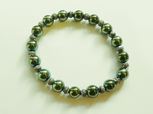 Green hematite and gun metal grey spacer beads. Handmade stretch bracelet. - Picture 2 of 2