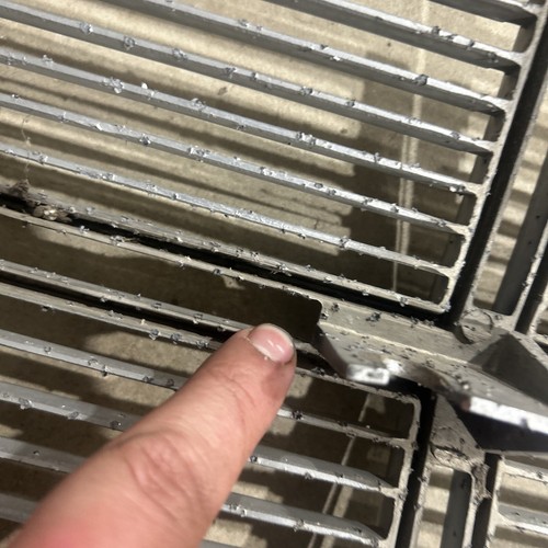 1969 FORD THUNDERBIRD GRILLE FRONT USED CONDITION - Picture 6 of 10