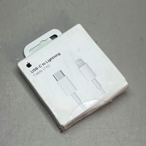 Authentic Apple MUQ93AM/A 3.3 Foot/1m USB-C to Lightning Cable - White