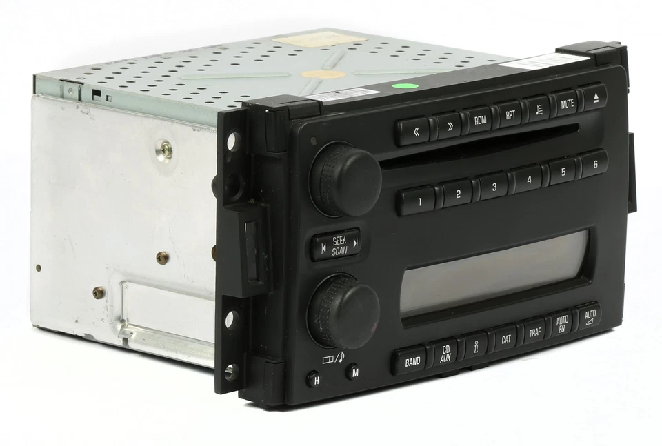 2005-2007 Saturn Relay Chevrolet Uplander AM FM Radio CD 15286298 Opt US8 Foto 3 de 4