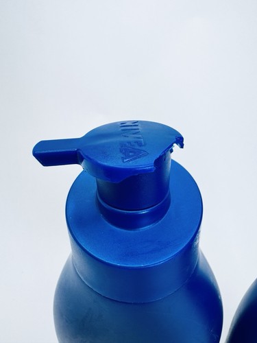 NIVEA Lozione Corpo Essenzialmente Arricchita per Pelle Secca, 16,9 Fl Oz Confezione da 2 - LEGGI - Foto 3 di 6