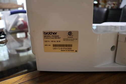 Brother PE550D 4” x 4” Embroidery Machine w/ Disney - Picture 9 of 11