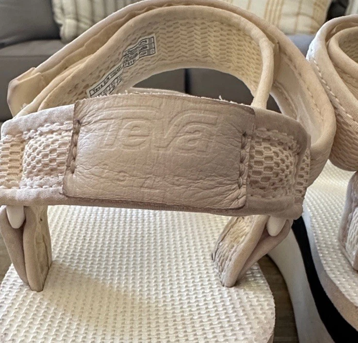 Sandalias Teva Mujer’s 8 Forma Plana Universal Zapato Blanco Malla Plataforma Cómoda Cuña Foto 4 de 4