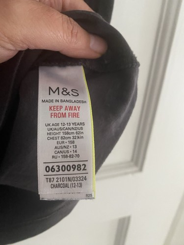 M&S Boys T-Rex / Natural History Museum T-Shirt Size 12-13 Years *Immaculate* - Picture 7 of 8