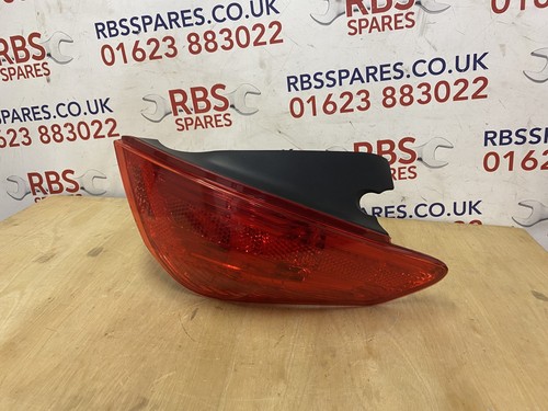 Peugeot 308 Hatch Rear Light Right 07-11 P.n 9680425880 - Picture 1 of 7