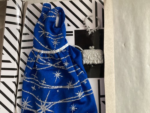 Barbie Abendkleid und Zubehör in blau