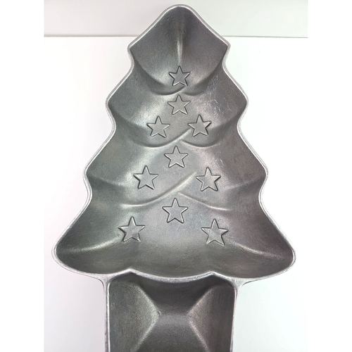 Vintage Wilton Armetale Metal Christmas Tree Serving Platter Divided 14.75 in - Picture 2 of 9
