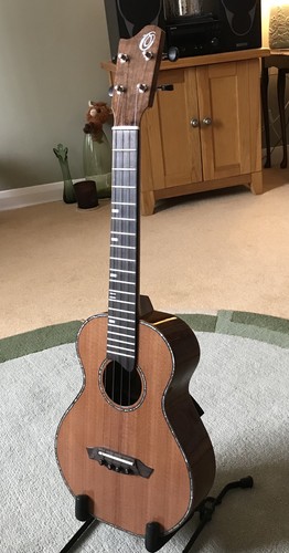 OHANA CUSTOM USA - DT-RCW Solid Californian Redwood and Claro Walnut Tenor Uke - Picture 7 of 9
