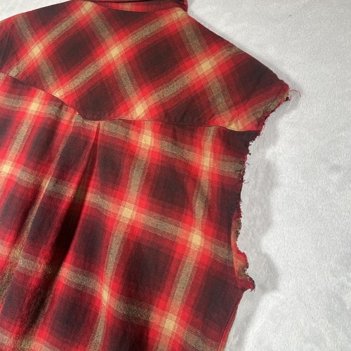 Quicksilver Sleeveless Shirt Mens L Red Plaid Flannel Cut Off Button Down - Picture 9 of 12