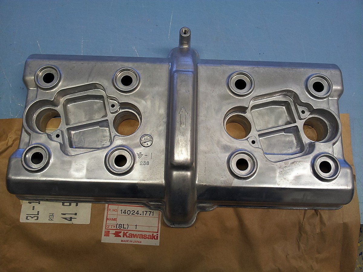 パピー Kawasaki ZX750 H ZXR 750 ZX-7R Cylinder Head Cover 14024