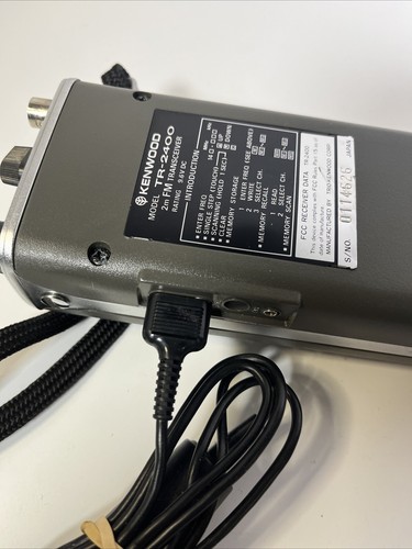Kenwood TR2400 fm nadajnik-odbiornik ~~Walkie. Nieprzetestowany z etui i mikrofonem GE. - Zdjęcie 15 z 20