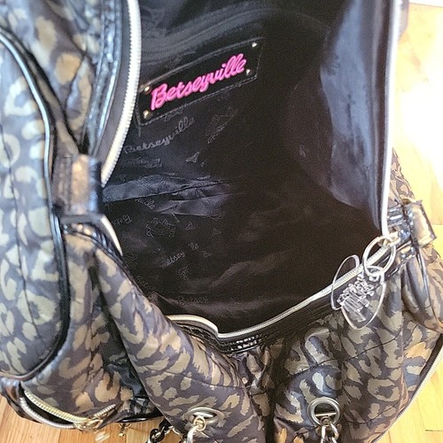 Betseyville Betsey Johnson Cheetah Animal Print Weekender Bag Black Gold Chain - Picture 6 of 6