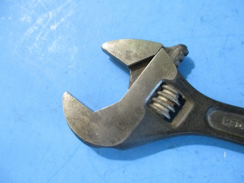 vintage Crescent AT-18 R 8" adjustable wrench USA - Picture 9 of 10