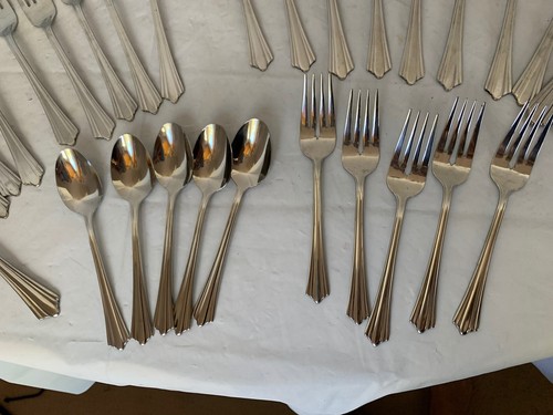 Sakura Silverado Stainless Flatware Set 31 Pc Set Knives, Forks, Spoons + - Picture 4 of 8